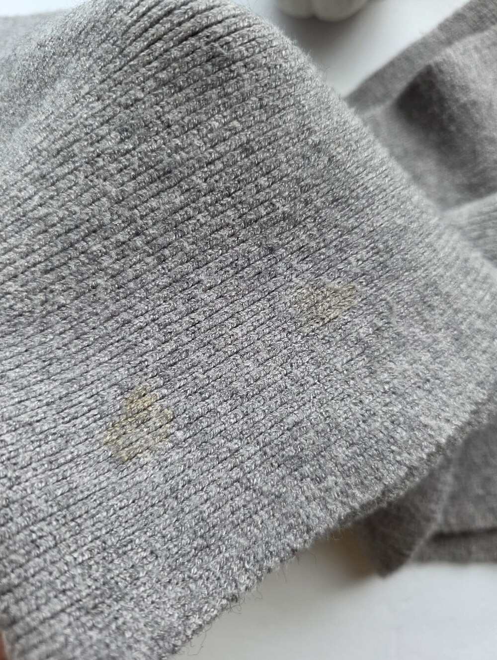Westloop Gray Scarf - Picture 7 of 7